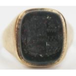 9ct Gold and Bloodstone Double Sided Signet Ring decorated with a coat of arms obverse and lion