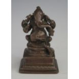 An Indian bronze of Ganesha, 6.7cm.