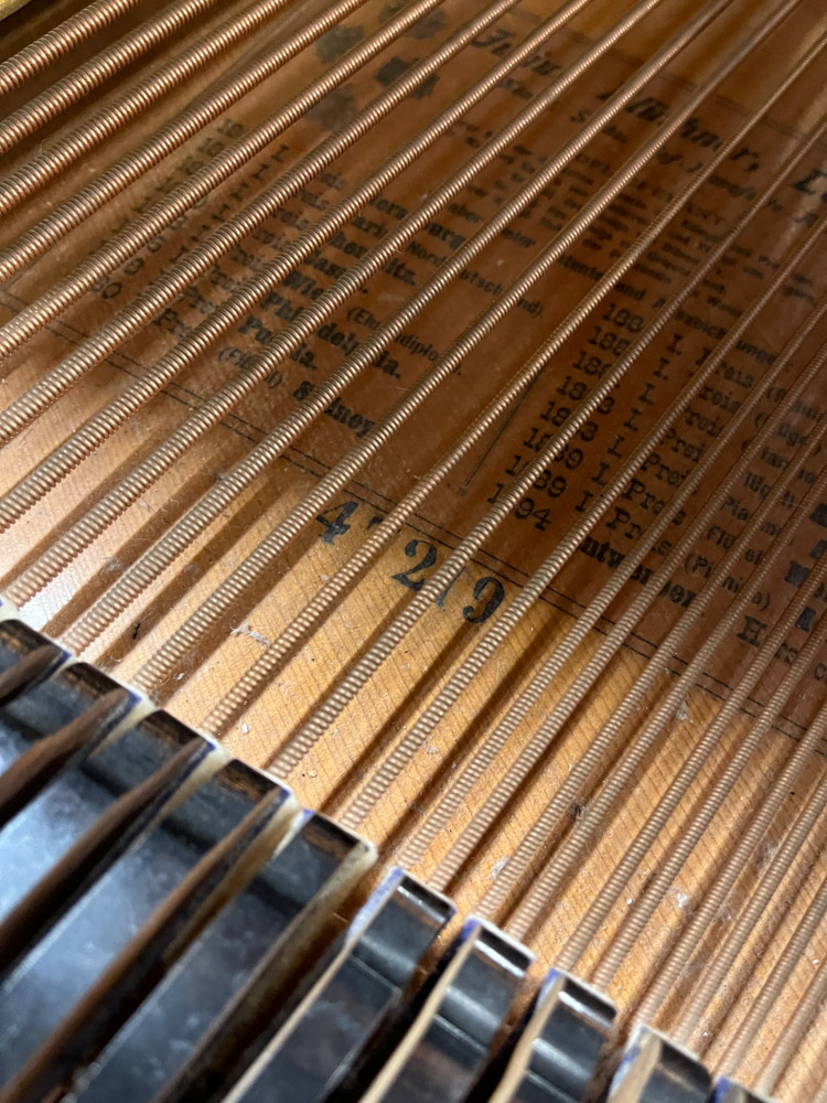 Blüthner (c1897) A 6ft 11in grand piano in a rosewood case on turned and fluted legs. - Image 7 of 10
