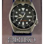 A gentleman's Seiko SKX series Scuba diver's wrist watch,