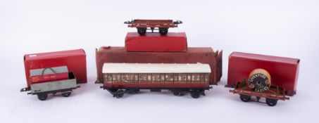 Hornby O gauge carriage 1st & 3rd class c570, O gauge low sided wagon with furniture