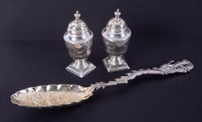 A pair of classic design Victorian silver salt & pepper pots, (2.75oz), together with a ornate