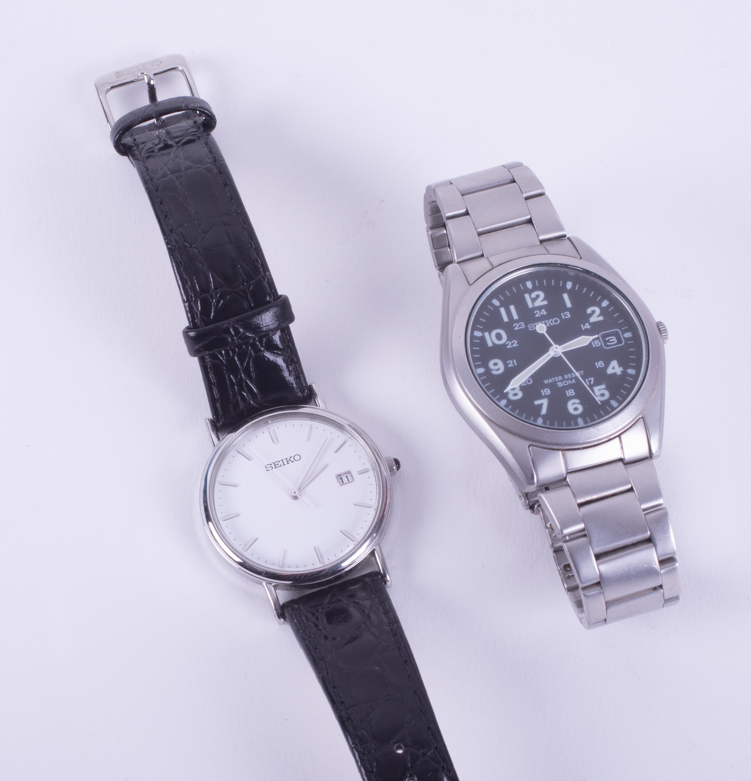 Seiko, two gent's wrist watches to include a Seiko, 7N32-0DP0 R2 movement Japan 282143 on a Seiko