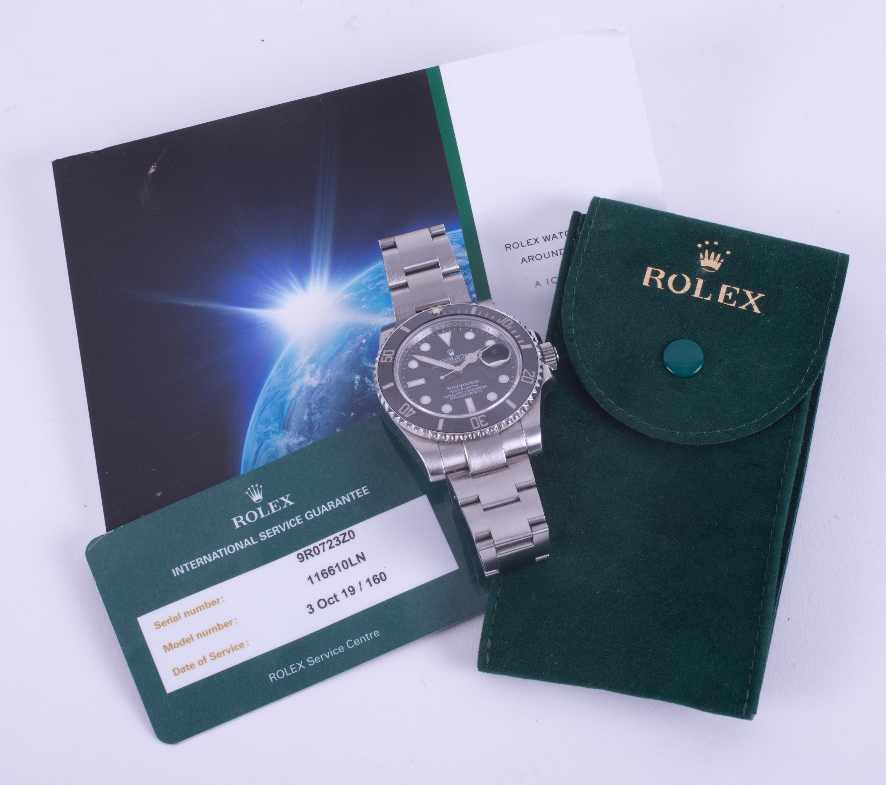 Rolex, a gent's Rolex Oyster Perpetual Submariner stainless steel automatic wristwatch with date - Image 3 of 7