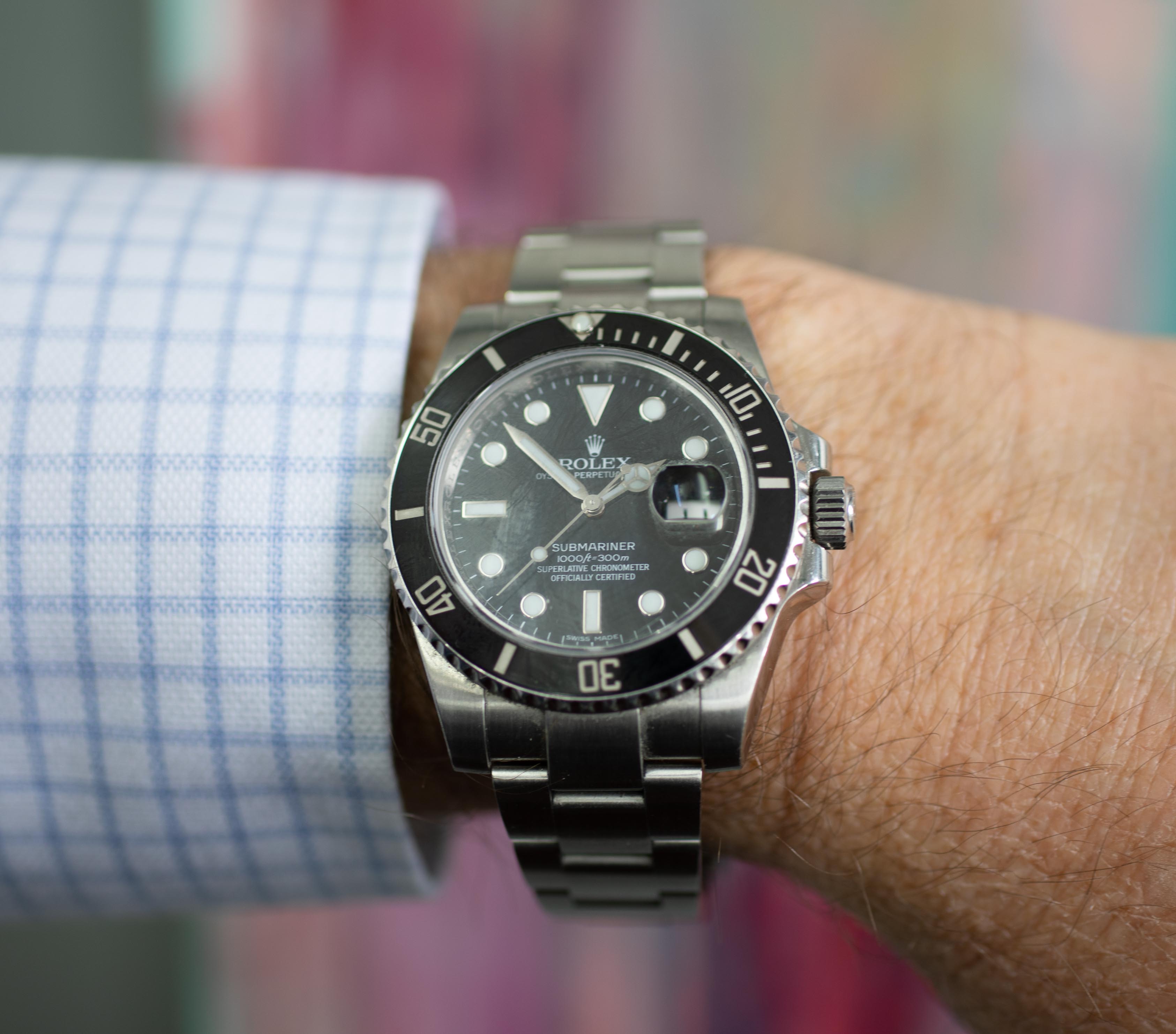 Rolex, a gent's Rolex Oyster Perpetual Submariner stainless steel automatic wristwatch with date - Image 2 of 7