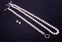 A suite of white freshwater pearl jewellery by Absolute Pearls to include an 18" 7mm