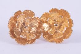 A pair of 9ct yellow gold flower stud earrings with post & butterfly fitting, approx. 14mm diameter,