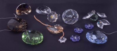 Swarovski Crystal Glass, Lions head, Artic Flower, Peacock, Window Ornaments etc, (flower with green