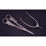 A pair of Victorian silver grape scissors, London hallmark, letter p 1870-71, maker mark GA (