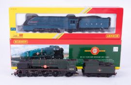 Hornby OO Gauge R3280 4-6-2 LNER class A4 'Golden Shuttle' and R2169 BR 4-6-2 'Clan Line' Merchant