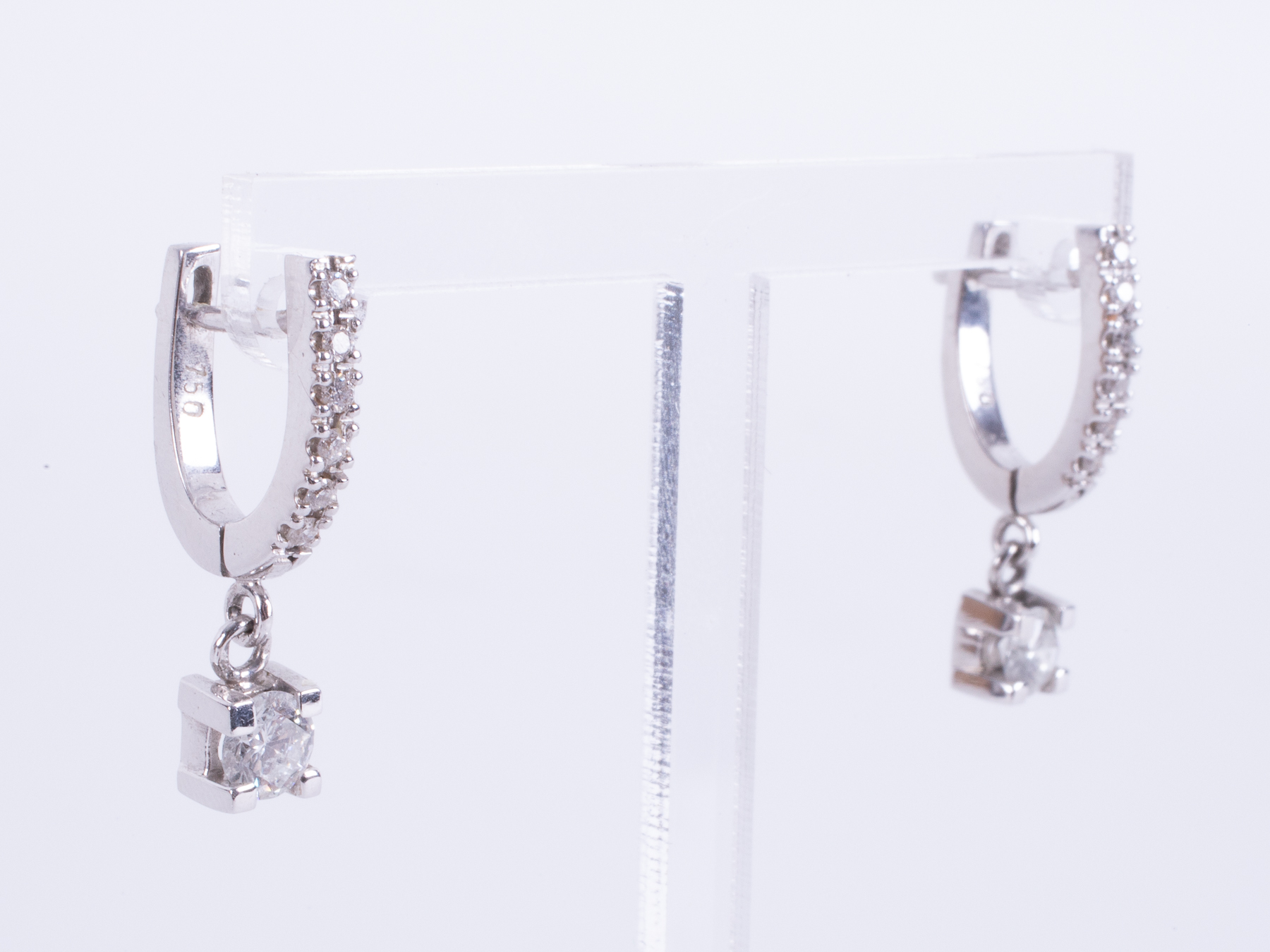 A pair of 18ct white gold drop earrings set with round brilliant cut diamonds, there is a diamond - Image 2 of 2