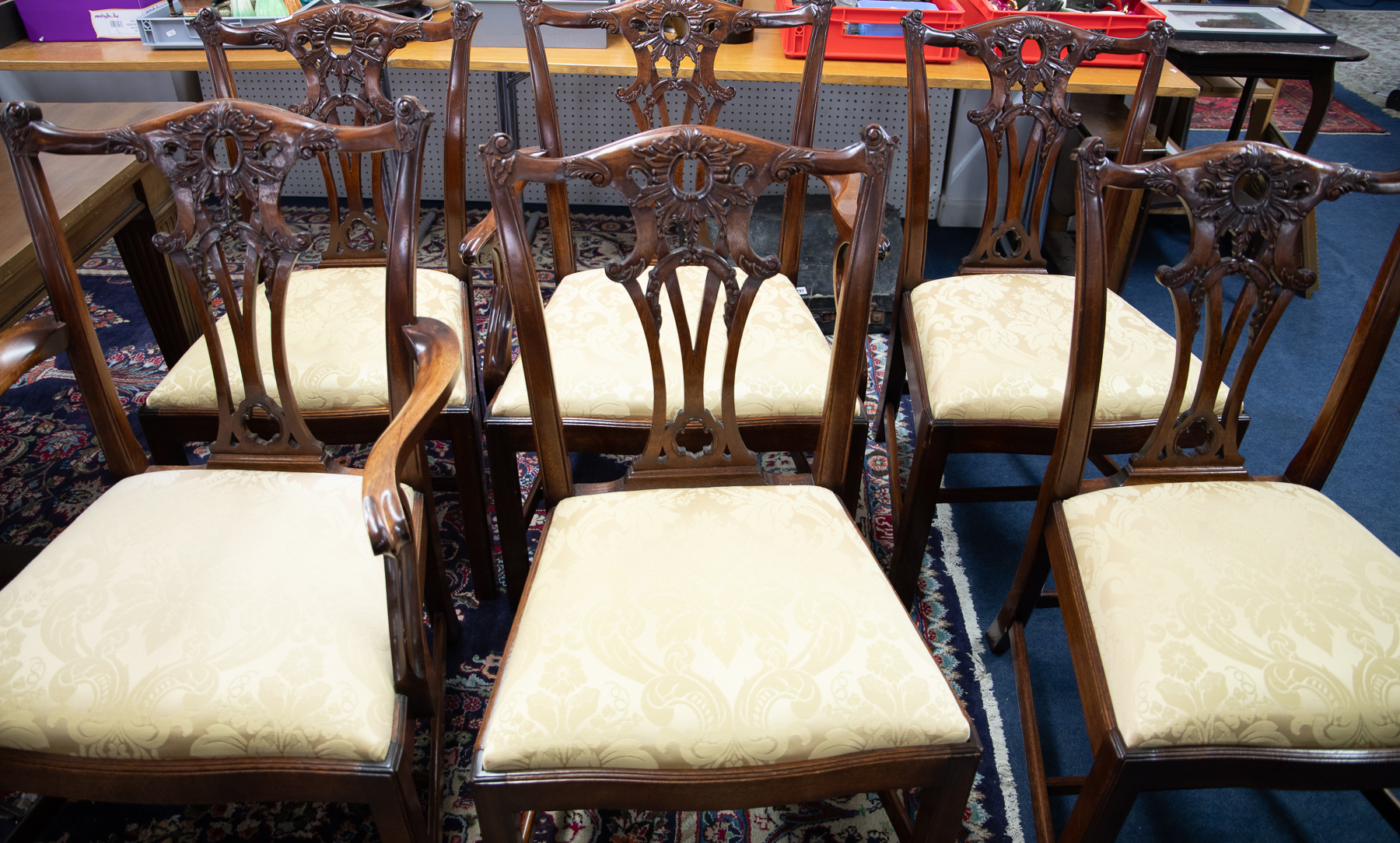 A set of six reproduction dining chairs of Georgian design (four plus two). - Image 2 of 2