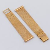 A 9ct yellow gold bark effect watch bracelet stamped Wristwear & 9ct hallmarks, width of top approx.