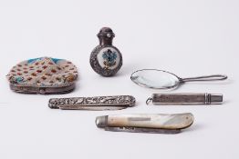 Silver mounted bead purse, silver magnifier, three various fruit knives and a silver and enamelled