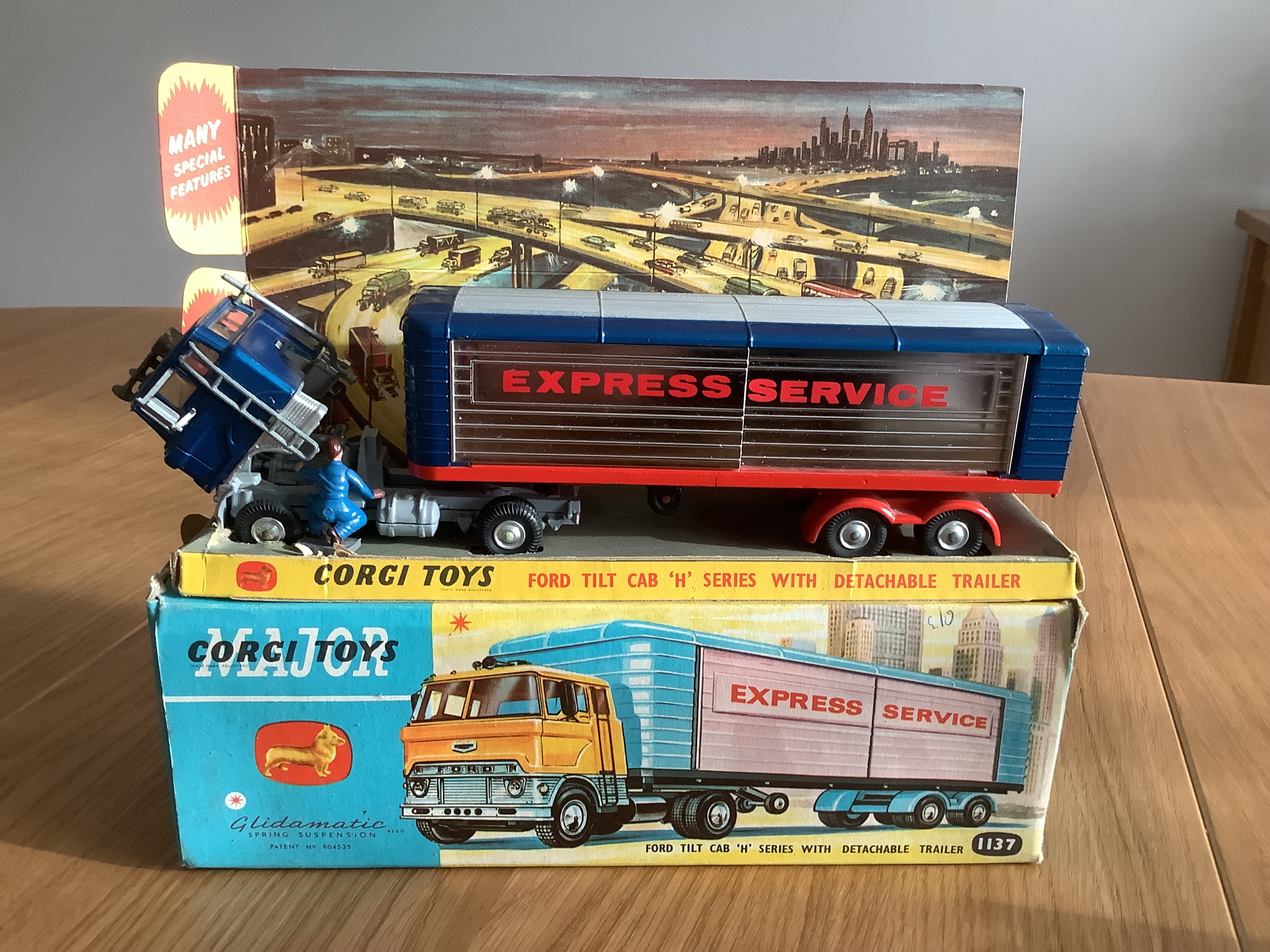 Corgi Toys 1137 Ford Tilt Cab, with figure, boxed. - Bild 2 aus 2