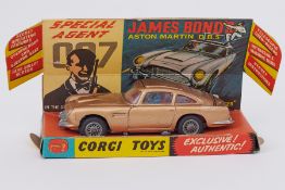 Corgi Toys 261 James Bond DB5, with interior stand but lacks outer box.