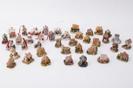 Collection of 25 Lilliput Lane cottages mainly boxed and 14 Snow Cottage,