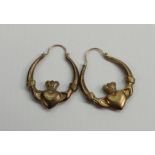 Pair 9ct gold claddagh earrings, 2.7g. (2):