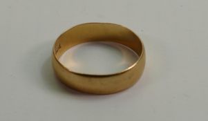 9ct gold wedding ring, 2g: