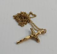 9ct gold crucifix and chain, 3.2g: