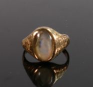 9ct gold ring set with oval opal stone: Stone at fault. Size L, 4.9g.