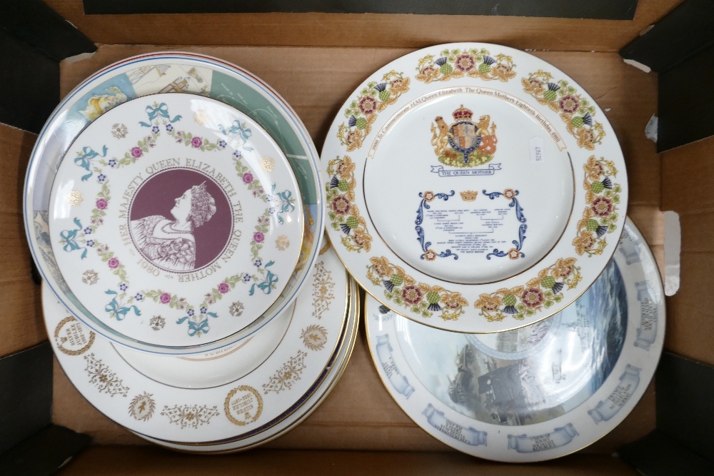 A mixed collection of Commemorative & Decorative Wall Plates: