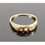 18ct gold scrap ring, 1.8g: