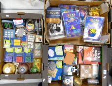 A Large collection of Vintage Games & Puzzles: 3 trays