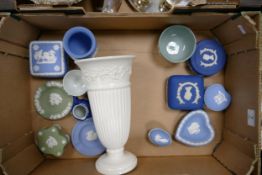 A mixed collection of Wedgwood items to include: jasper ware boxes & pin trays, large creamware vase