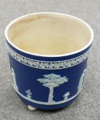 Wedgwood Dip Blue Footed Planter: discolouration to interior, height 18cm