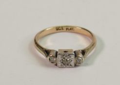 Ladies 9ct Gold Dress Ring: set with diamond stones, 2.9g, size O/P