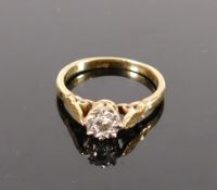 18ct gold diamond solitaire ring, size N, 3.4g: