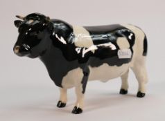 Beswick Friesian Bull 1439A: damaged leg