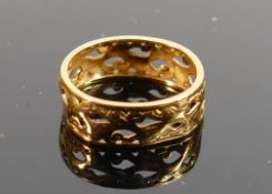 Old 22ct gold filigree wedding ring, size M, 3.1g: