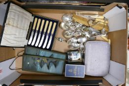 A mixed collection of items to include: Boxed Knife set, loose cutlery, cased spoon set, Royal