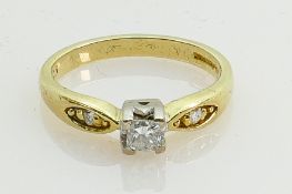 Ladies 18ct gold dress ring: Set with diamonds, 3.5g, size L.