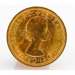 22ct gold Full Sovereign dated 1957: In excellent condition.