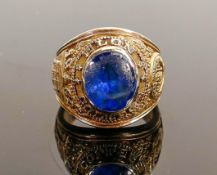Solid gold heavy Elon College ring with blue cabochon stone: Gross weight 26g, not hallmarked, but