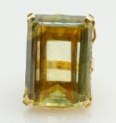 Large citrine gemstone set 18ct gold: Gross weight 19.1g, stone measures 25mm x 18mm approx.