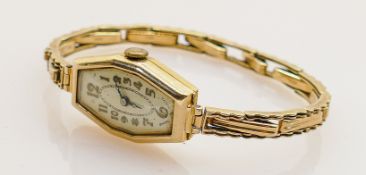 Hallmarked 9ct gold ladies wrist watch & 9ct bracelet: Gross weight 16g, not working.