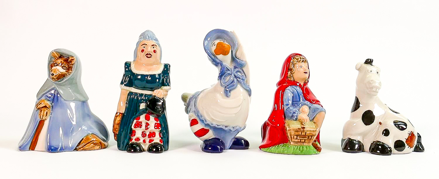 A collection of Wade figures: Three from the Pantomime series and two from Red Riding Hood