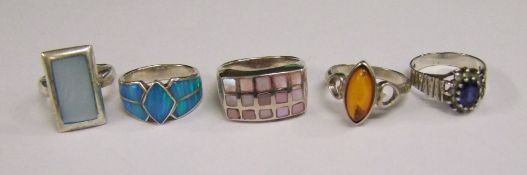5 x 925 Sterling Silver rings: total gross weight 21.8g