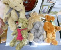 A Collection of Quality Teddy Bears including: Harrods, Jac-o-Lyn, Charlie Bears etc(5)