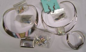 A collection of 925 Sterling Silver necklaces, bracelets and ear rings: total weight 170.4g.
