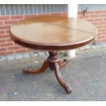 Victorian Oak Tilt Top Breakfast Table: diameter 100cm