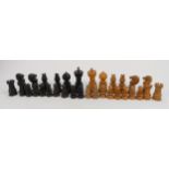 19th Century English Boxwood Chess Set: height of King 7.8cm, damages and non matching white rook