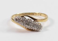 18ct gold & platinum 5 stone diamond ring: Size M, weight 2.7g, centre stone 2mm appx.