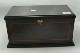 Quality inlaid locking casket: length 34cm no key