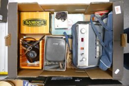 A mixed collection of items to include: Samoca 35mm film camera, Nizo 8mm cine-camera, Portable Reel