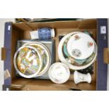 A mixed collection of items to include: Royal Doulton, Wedgwood & similar decorative wall plates,